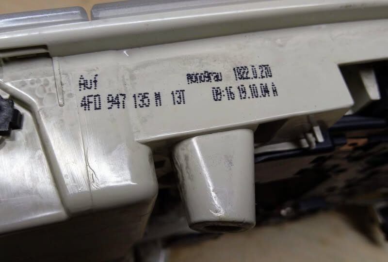 Panel oświetlenia wnetrza 4F0947135M Audi A6